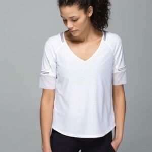 Lululemon Var-City 1/2 Sleeve in White